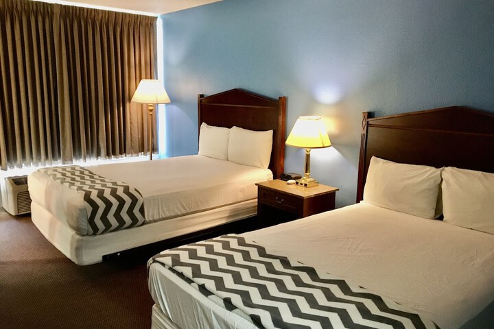 RIVER ROCK INN