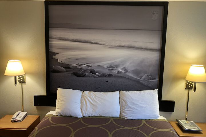 Super 8 by Wyndham Crescent City