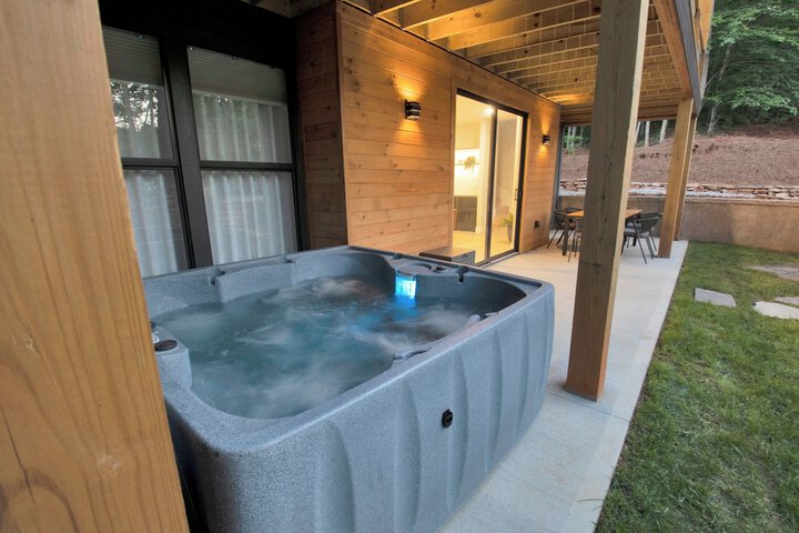 Zoka - Modern Mountain Retreat