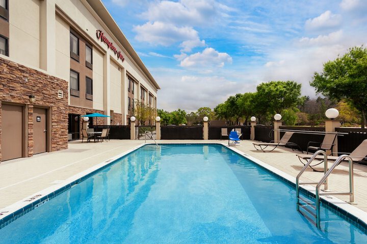 Pool 10 of 74