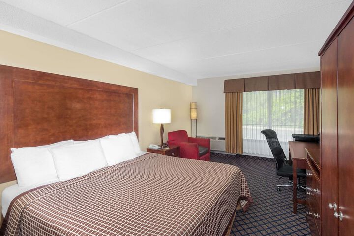 Days Inn by Wyndham Geneva / Finger Lakes