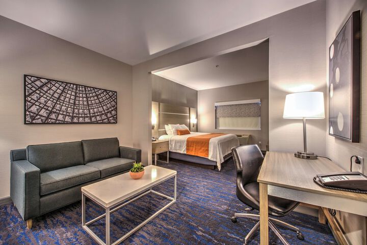 Room 6 of 35