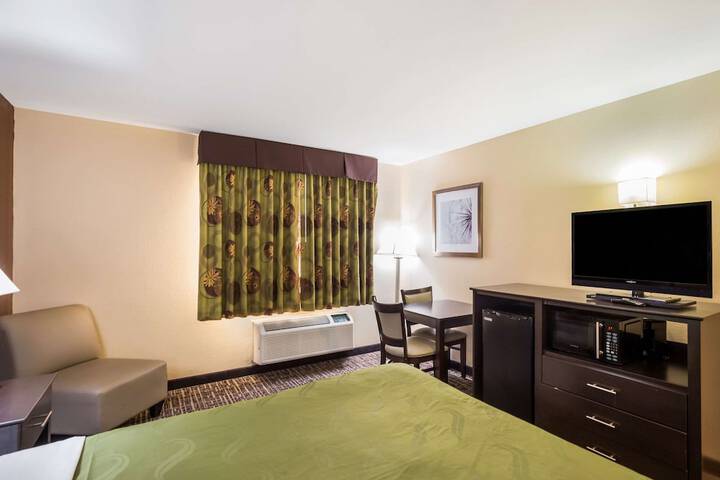 Room 22 of 35