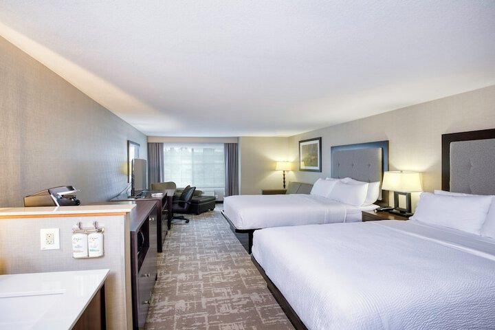 Room 103 of 215