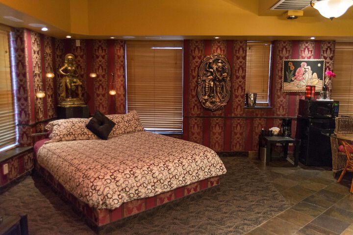 Room 23 of 62