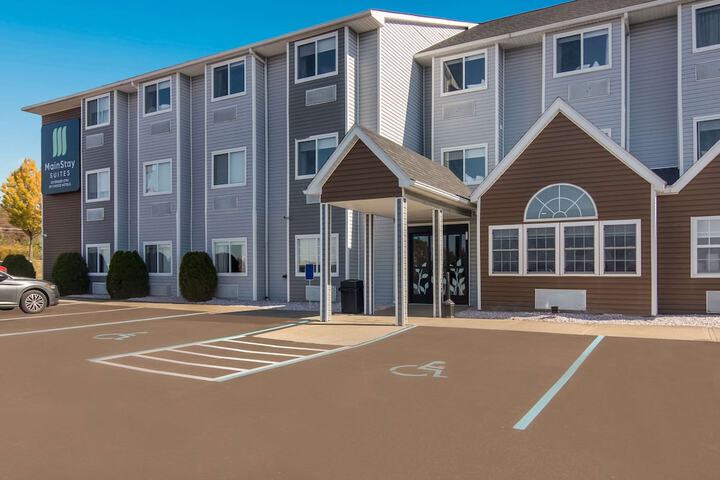 Hotel 3 of 40