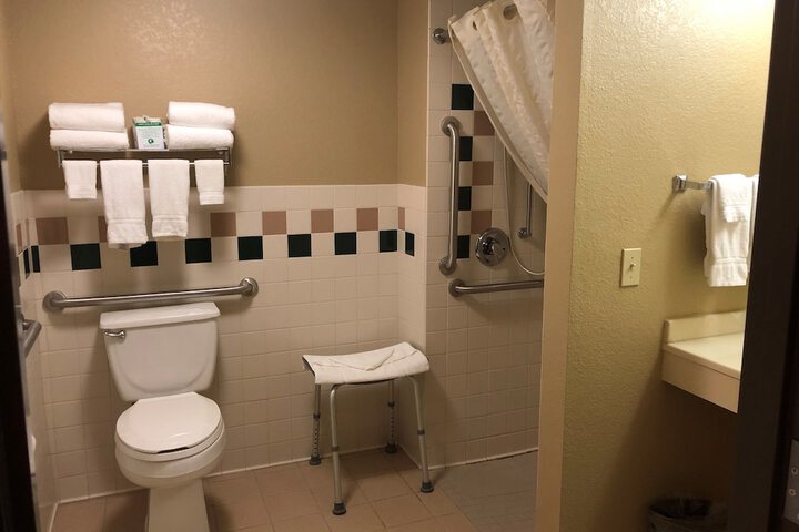 Room 16 of 42