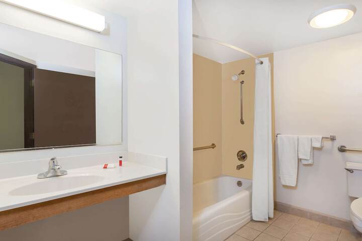 Room 13 of 13