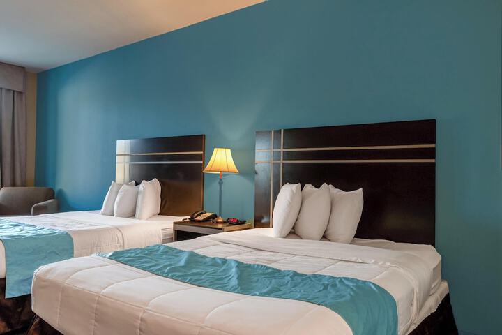 Room 32 of 50