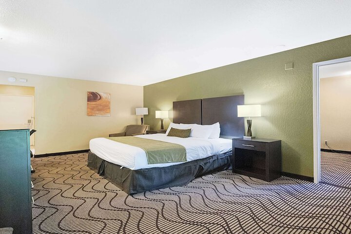 Room 16 of 31