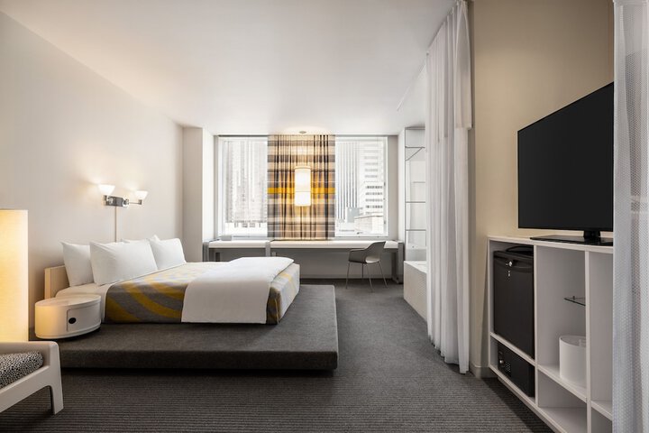 Room 42 of 86