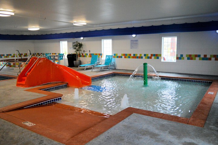 Pool 10 of 54
