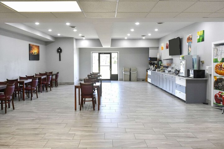 Quality Inn & Suites Brooks Louisville South