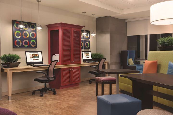 Business Center 104 of 106