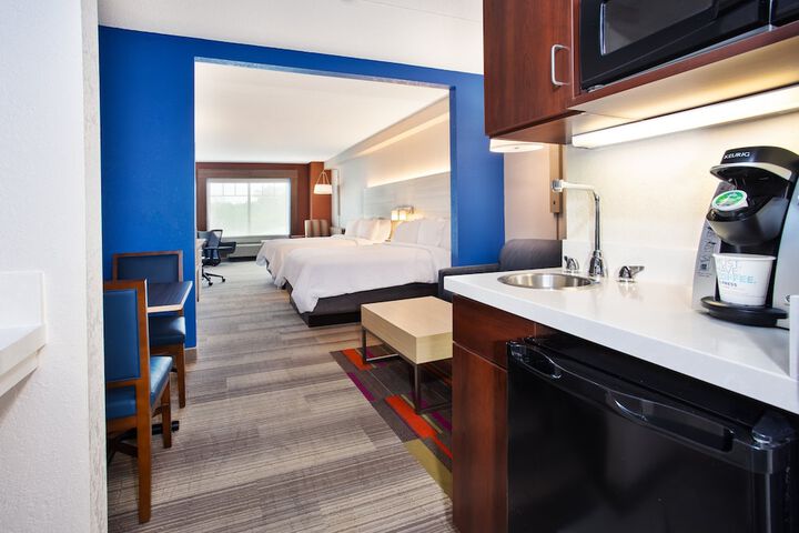 Room 25 of 44