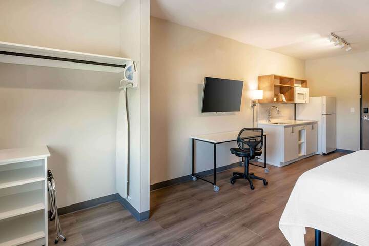 Room 55 of 71