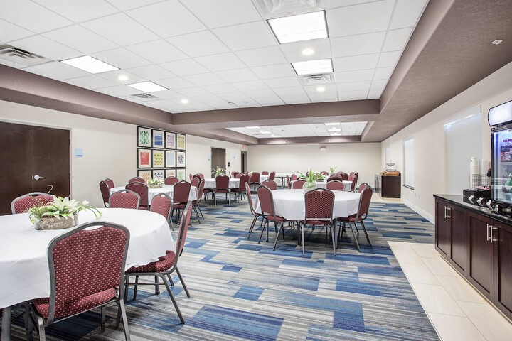 Holiday Inn Express & Suites Glasgow by IHG