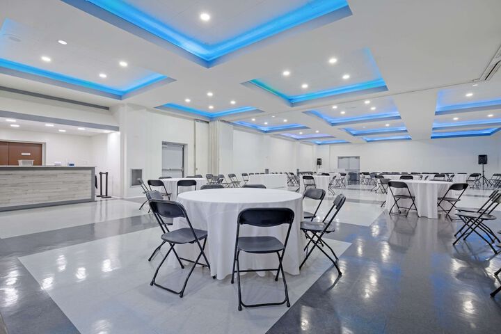 Clarion Hotel & Suites BWI Airport North