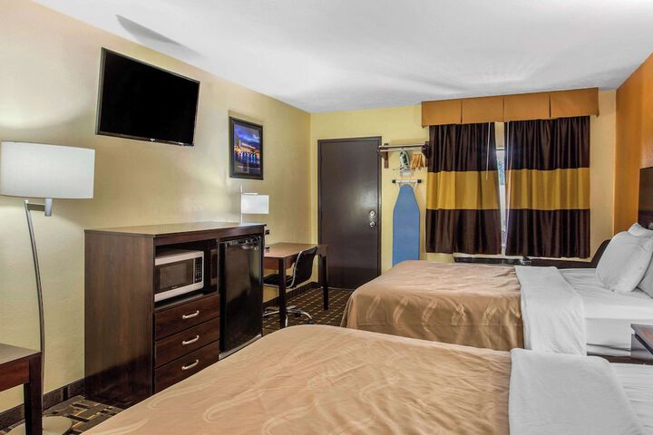 Room 11 of 47