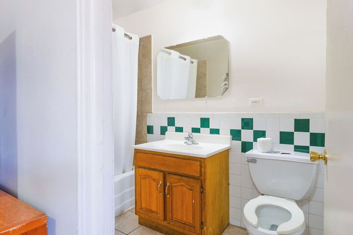 Manor Motel by OYO Near Oak Brook / Chicago Westchester