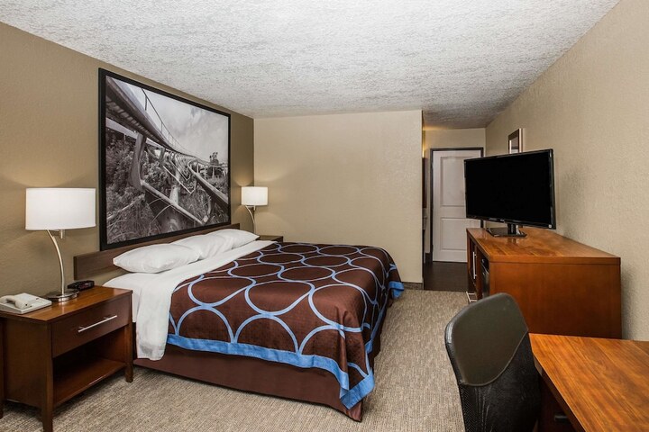 Room 23 of 26