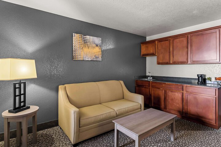 Best Western Sherwood Inn & Suites