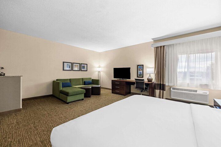 Room 47 of 72