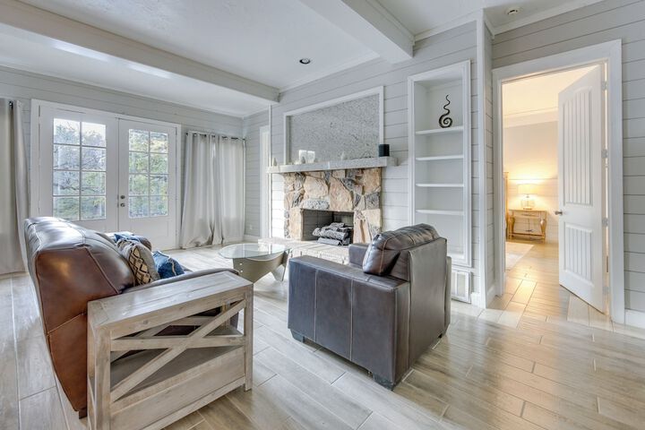 Game Room Trails! 30-acre Lakefront Streetman Gem