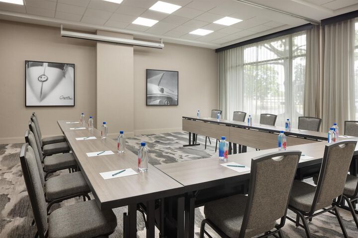 Embassy Suites by Hilton Detroit Troy Auburn Hills