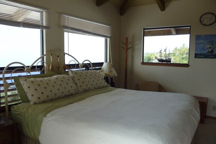 Room 9 of 37