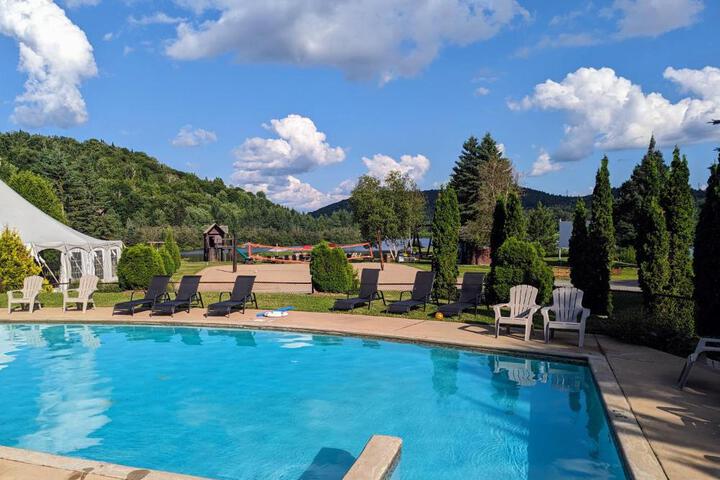 Breathtaking log house with HotTub - Winter paradise in Tremblant