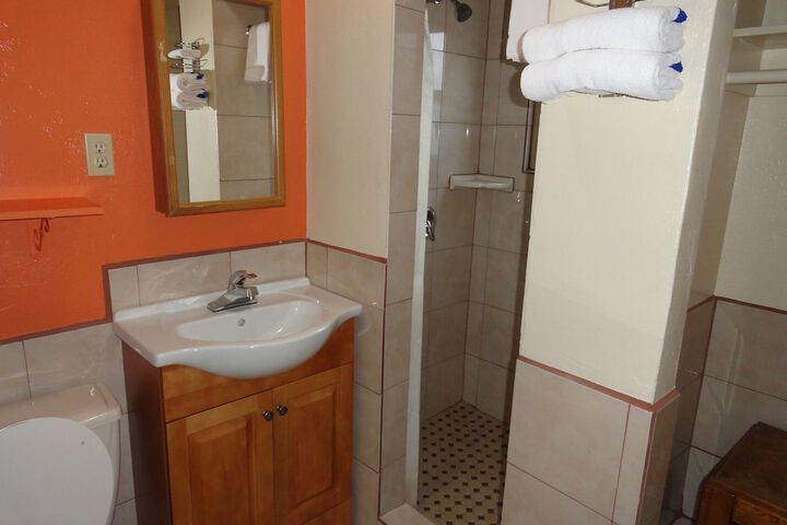 Room 5 of 11