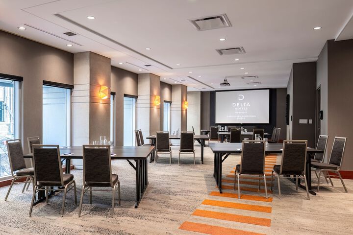 Delta Hotels by Marriott Vancouver Downtown Suites - Downtown Vancouver