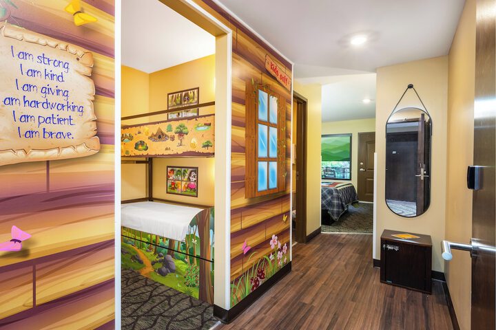 Country Cascades Waterpark Resort