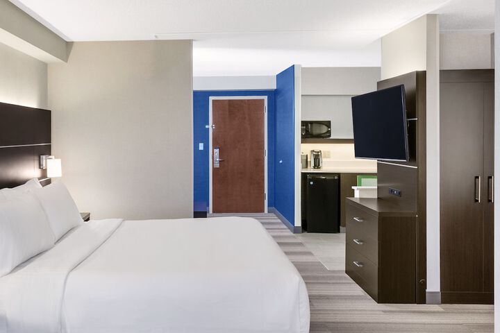 Room 26 of 43