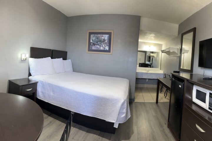 Room 44 of 54