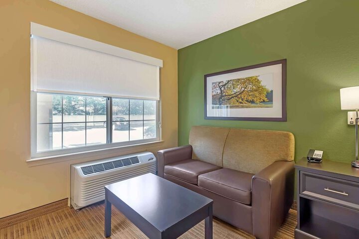 Extended Stay America Suites Washington DC Falls Church
