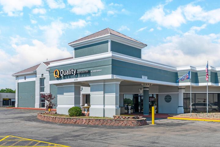 Quality Inn & Suites Kansas City - Independence I-70 East