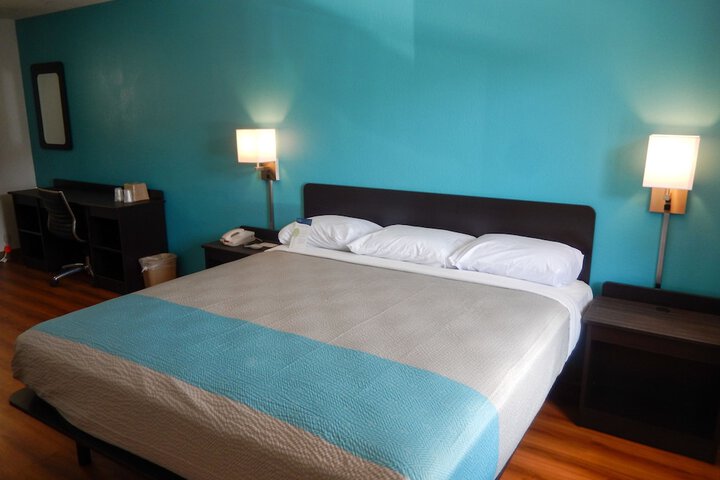 Room 37 of 59