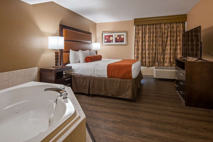 Best Western Crossroads of The Bluffs