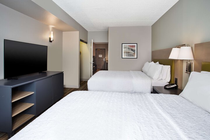 Room 22 of 50