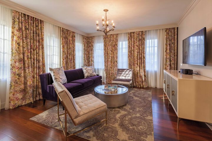 Grand Bohemian Mountain Brook Autograph Collection