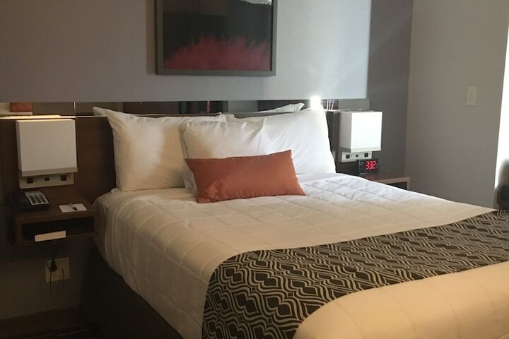 Room 27 of 55