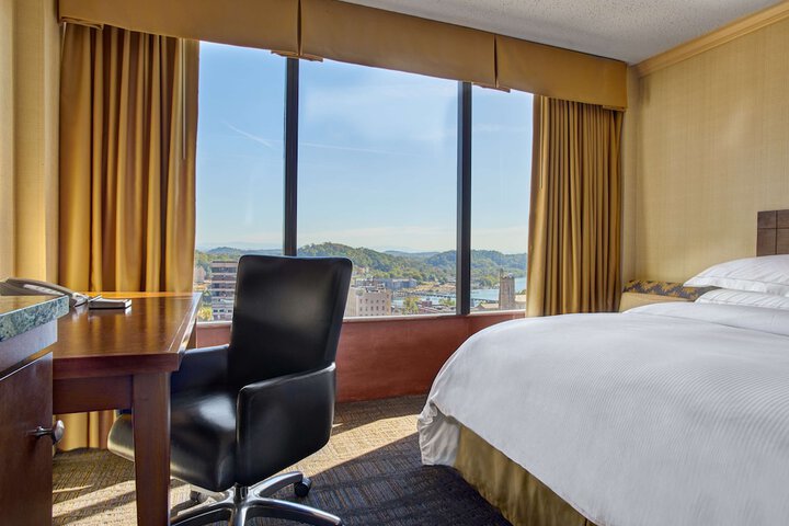 Hilton Knoxville