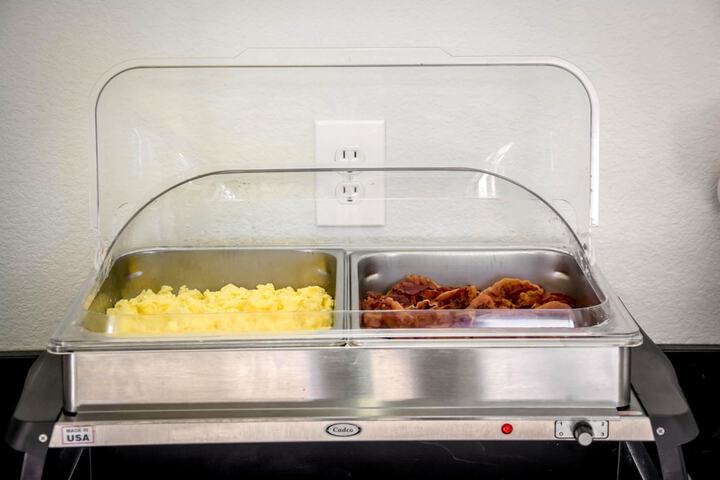 Breakfast/Coffee Service 36 of 41