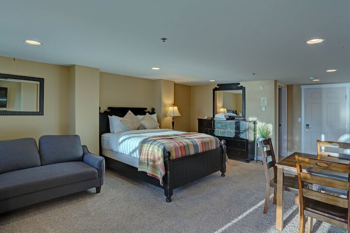 Room 21 of 183