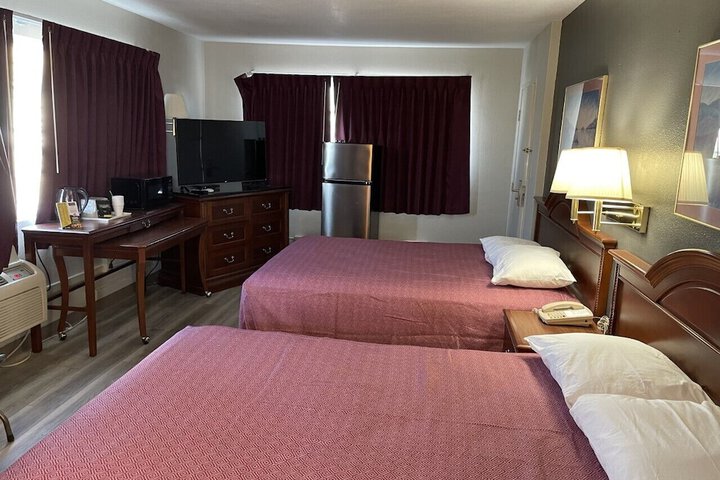 Room 28 of 34