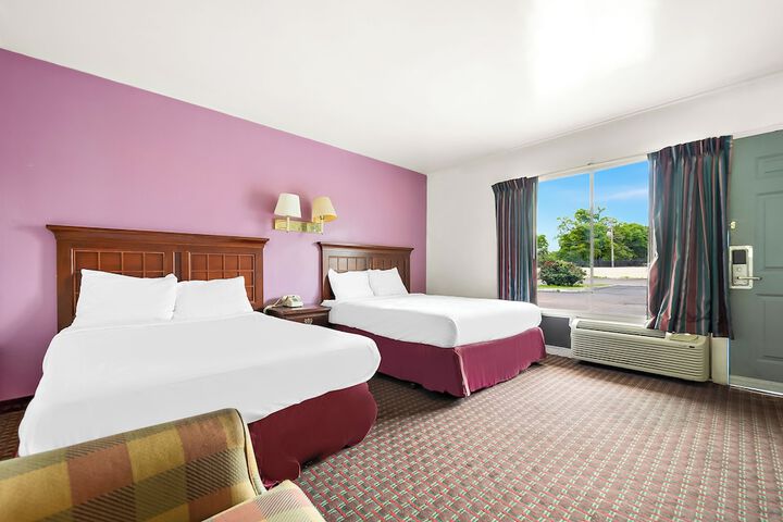 Room 10 of 19