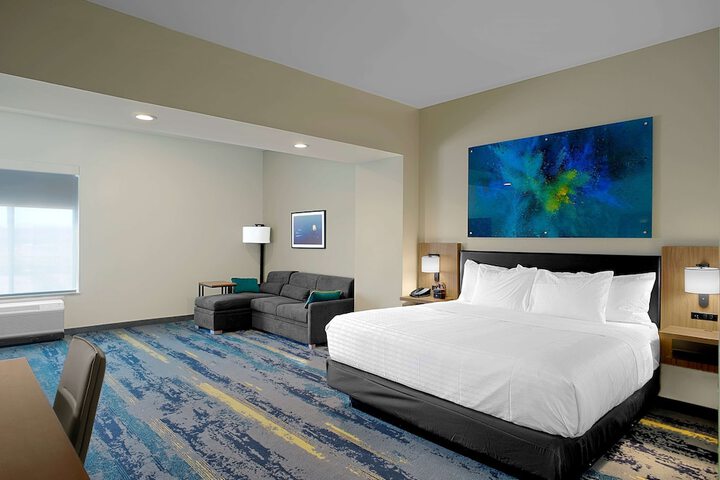 Room 26 of 49