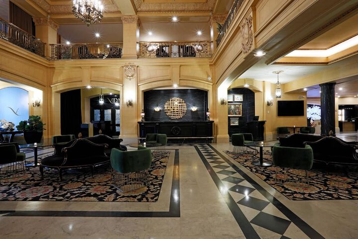 The Fort Garry Hotel Spa and Conference Centre, an Ascend Collection Hotel